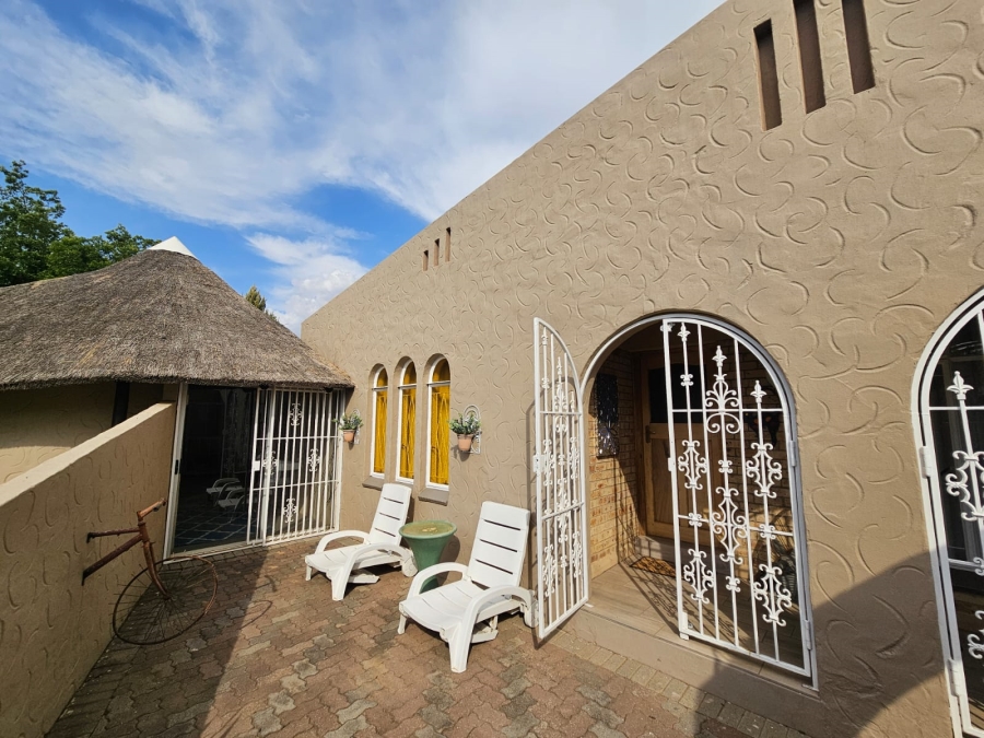 5 Bedroom Property for Sale in Merriespruit Free State